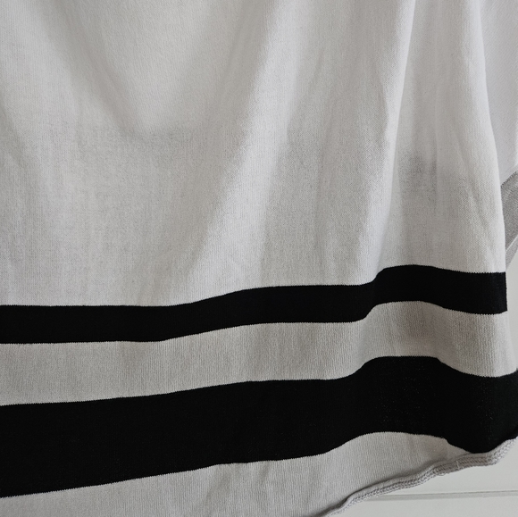 PLANET by Lauren G Assimetrical Sweater Top - one size fits most - Picture 6 of 9